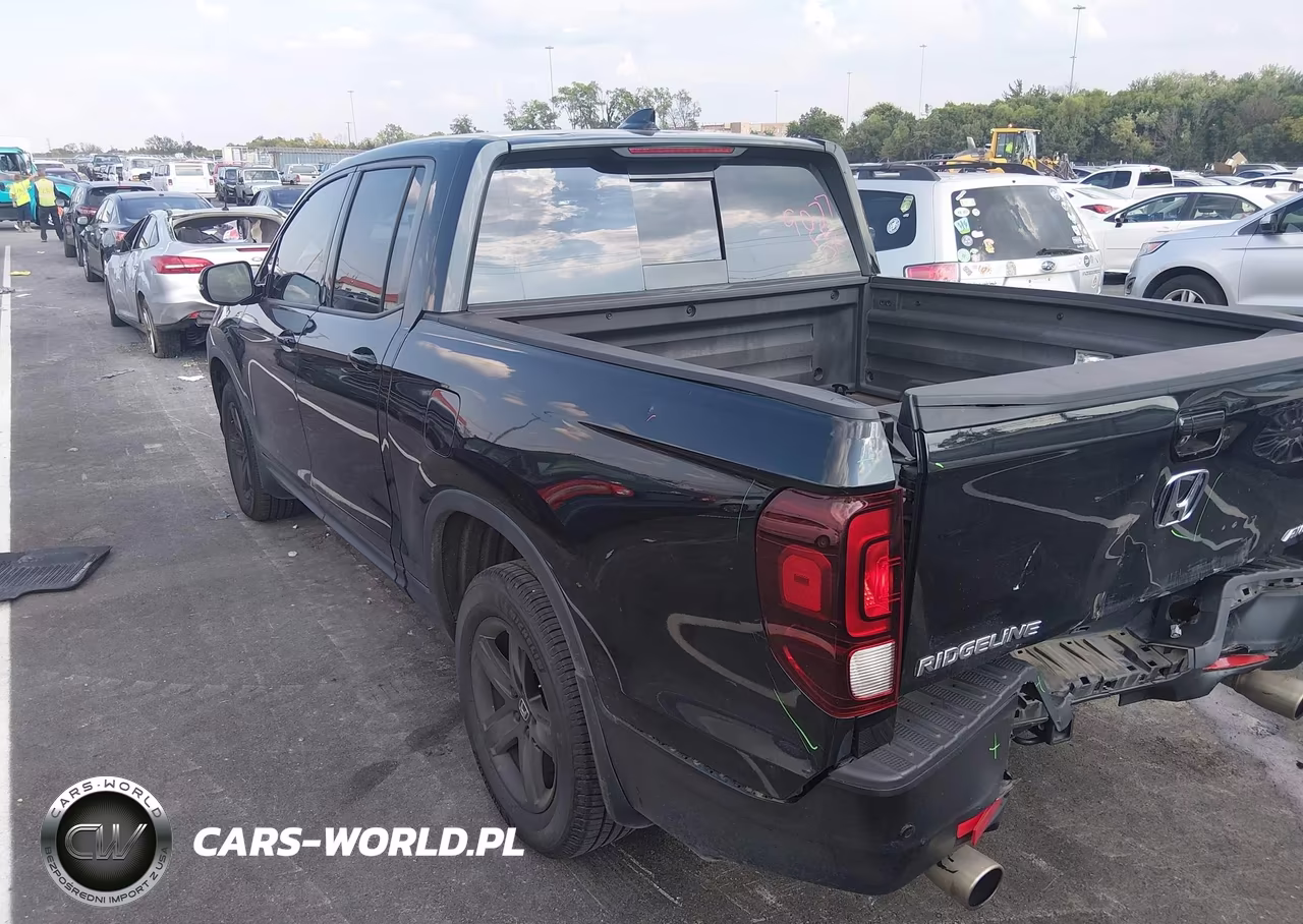 2021 Honda Ridgeline Black Edition VIN:5FPYK3F85MB014602 - 3