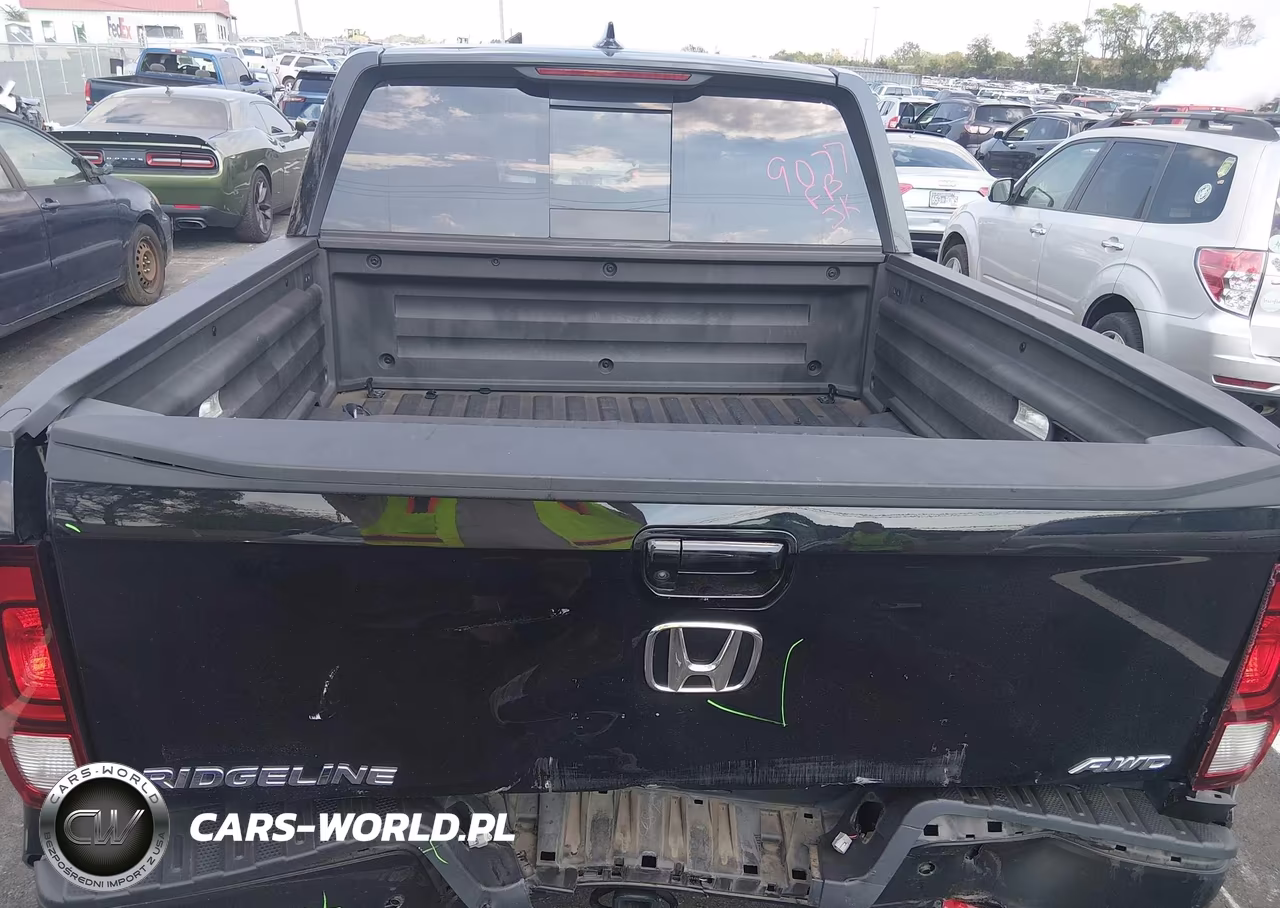 2021 Honda Ridgeline Black Edition VIN:5FPYK3F85MB014602 - 6