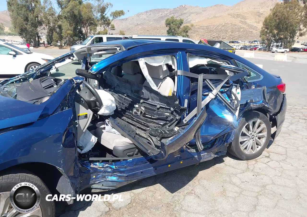2017 Hyundai Sonata Sport VIN:5NPE34AF7HH592535 - 6