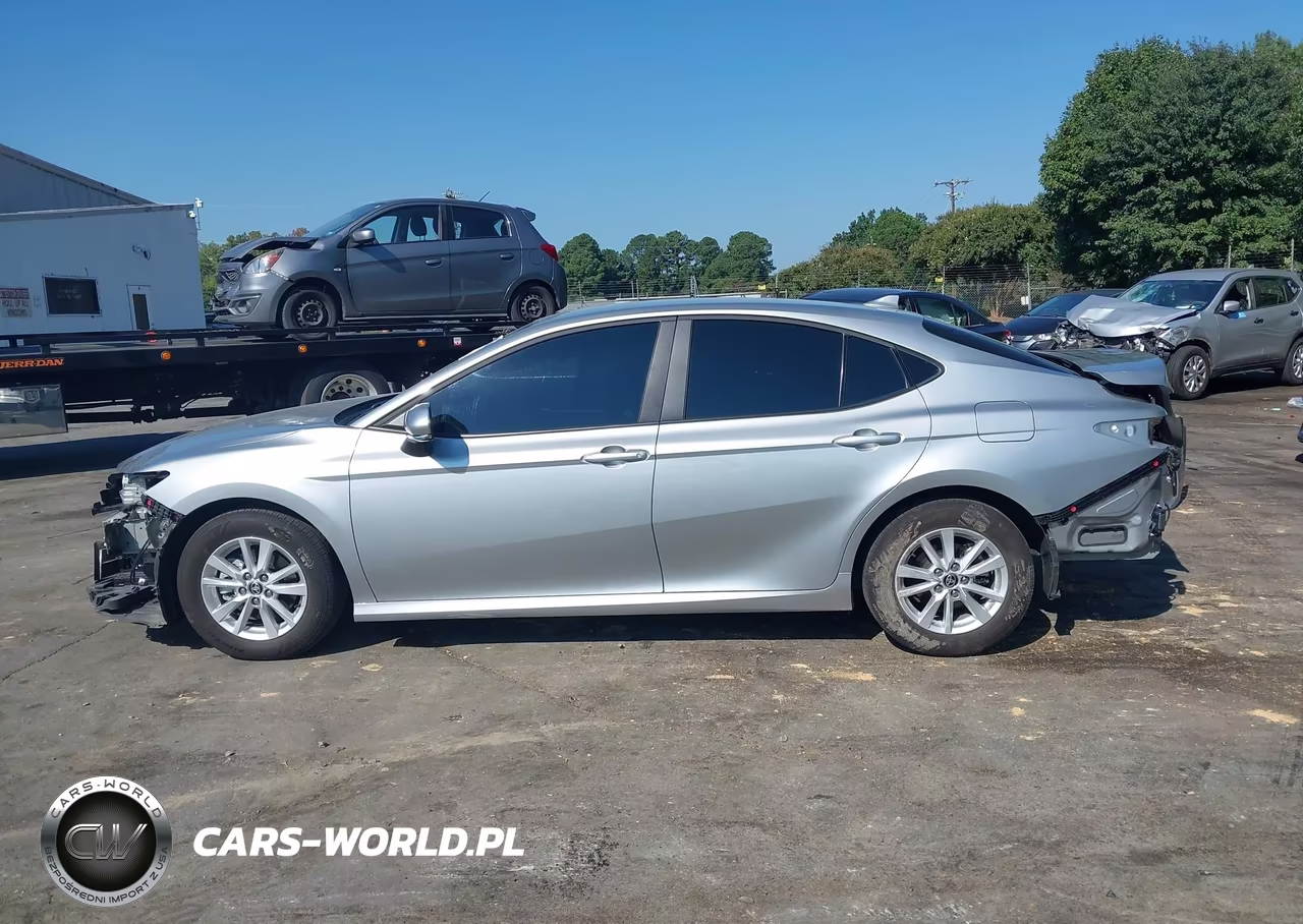 2026 Toyota Camry Le VIN:4T1DAACK3TU224857 - 15
