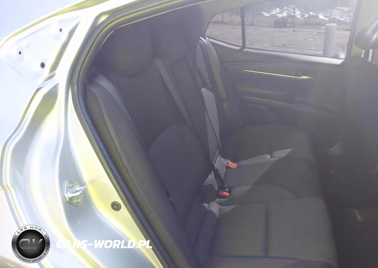 2026 Toyota Camry Le VIN:4T1DAACK3TU224857 - 8