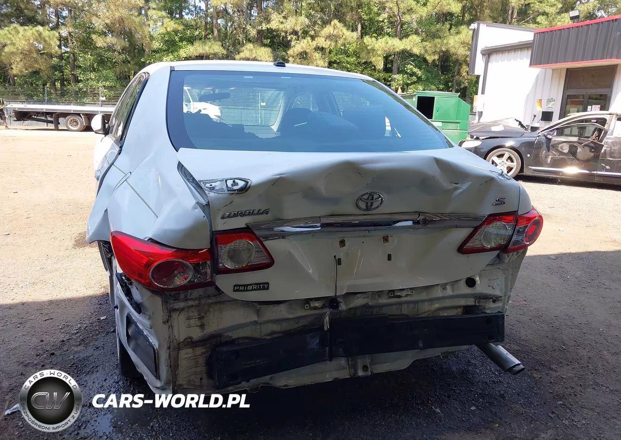 2013 Toyota Corolla S VIN:2T1BU4EE5DC017686 - 6