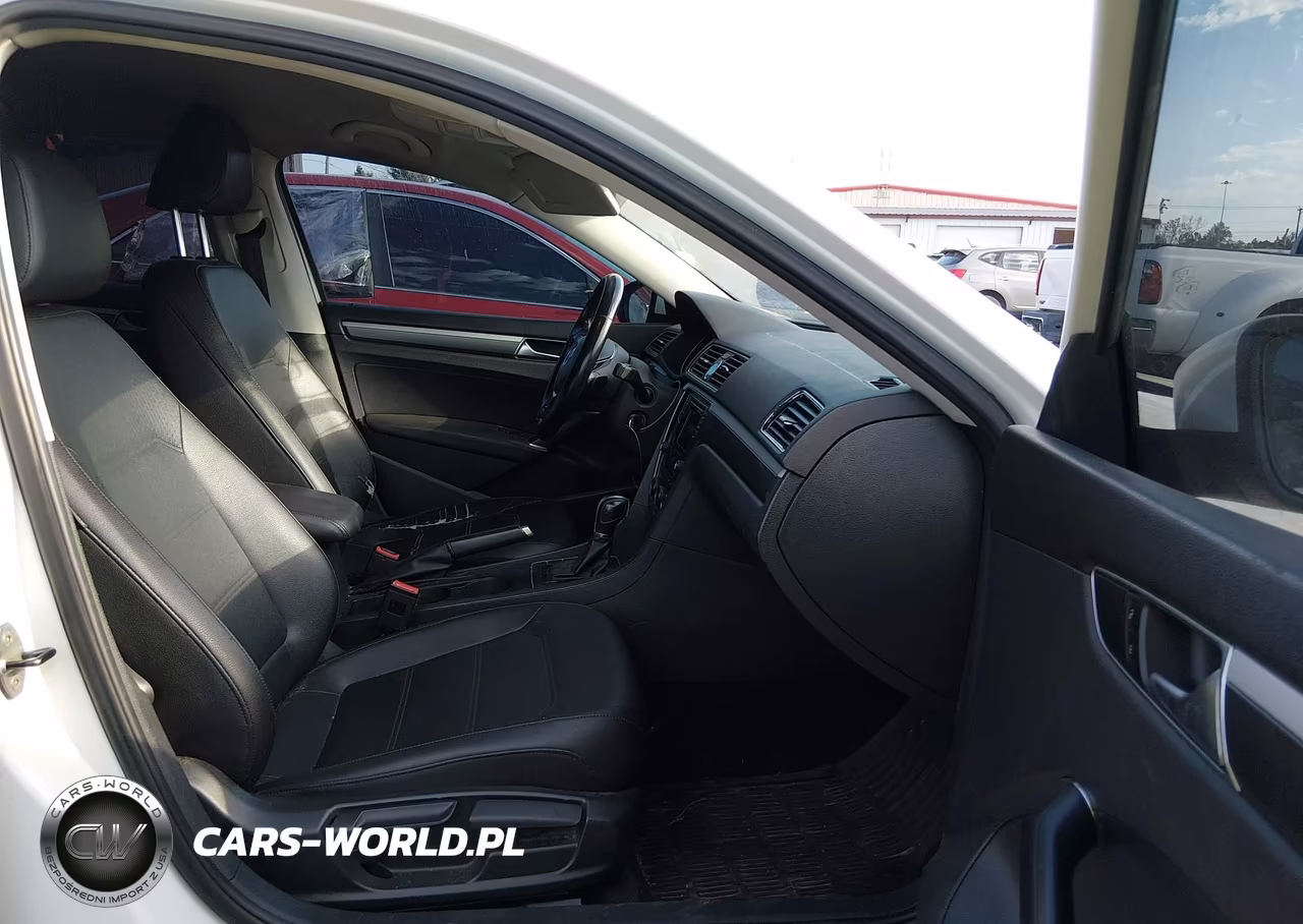 2016 Volkswagen Passat 1.8T R-Line VIN:1VWAT7A3XGC039343 - 5