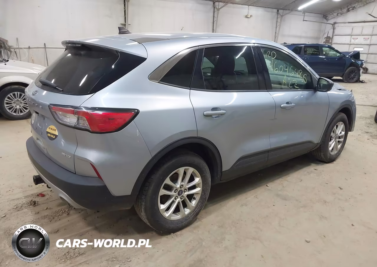 2022 Ford Escape Se VIN:1FMCU9G68NUC02497 - 4