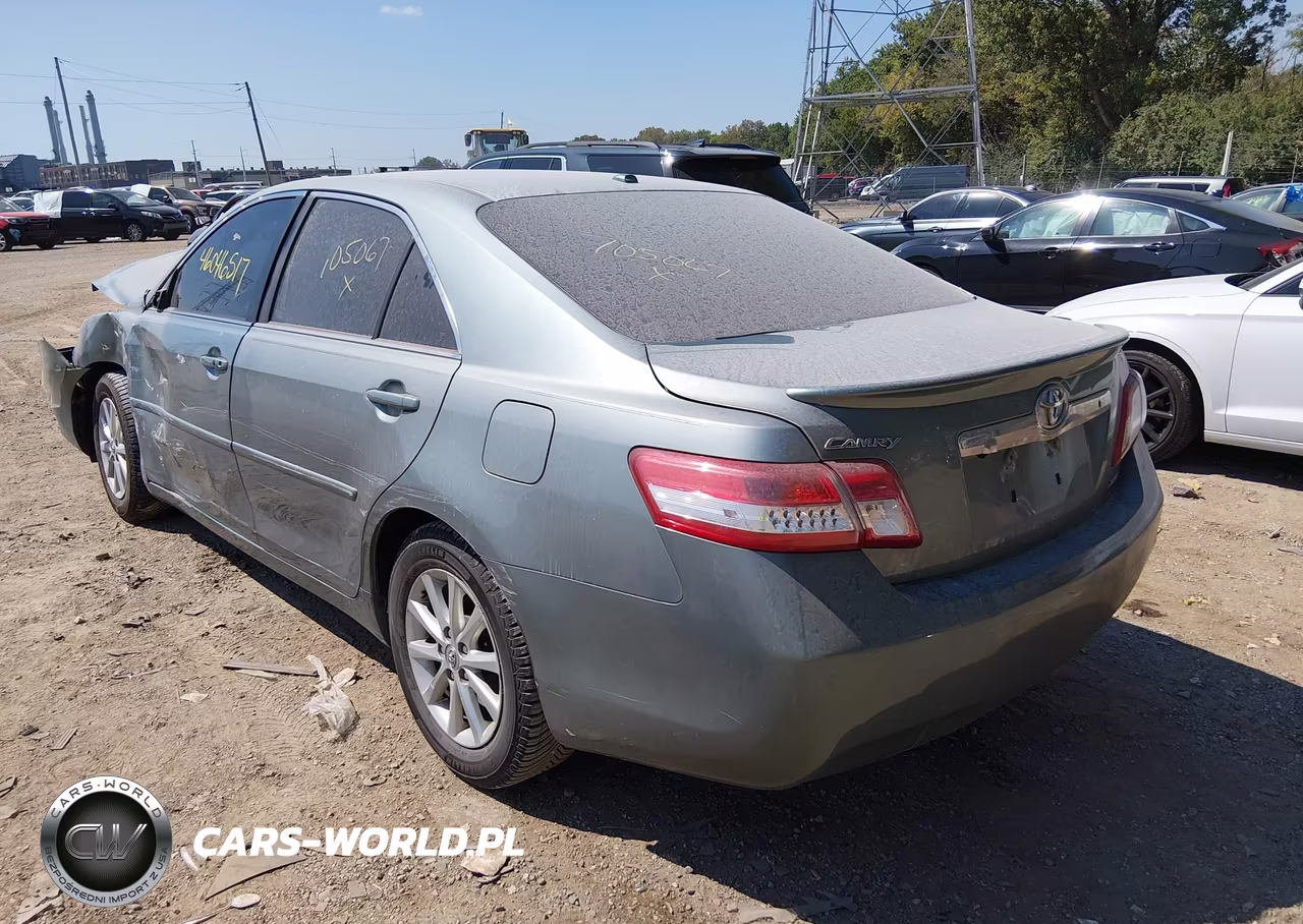 2011 Toyota Camry Xle VIN:4T1BF3EK2BU705067 - 3