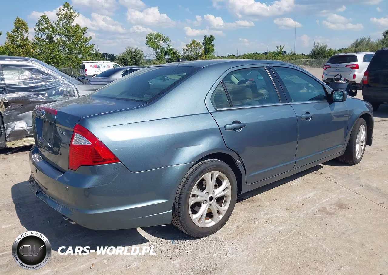 2012 Ford Fusion Se VIN:3FAHP0HA7CR100974 - 3