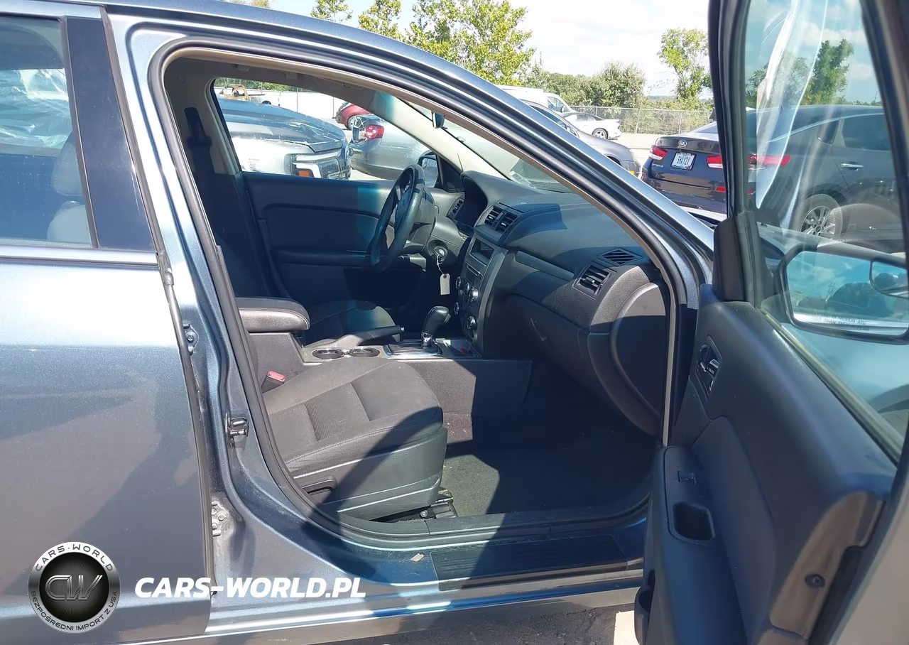 2012 Ford Fusion Se VIN:3FAHP0HA7CR100974 - 4