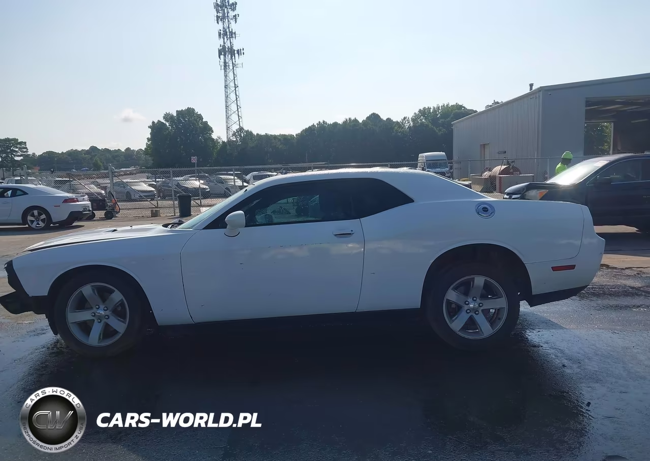 2013 Dodge Challenger Sxt VIN:2C3CDYAGXDH645773 - 15