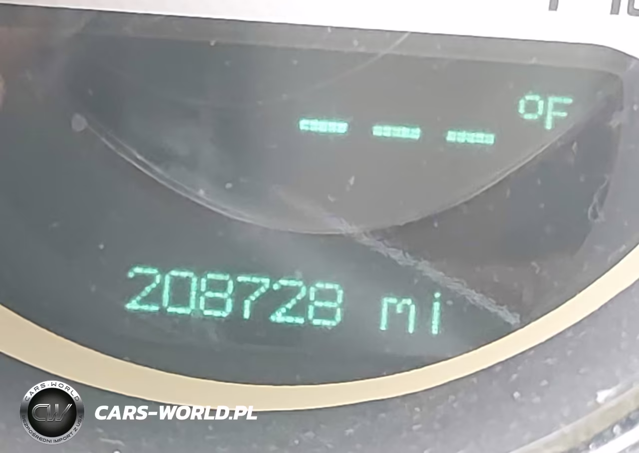 2013 Dodge Challenger Sxt VIN:2C3CDYAGXDH645773 - 16