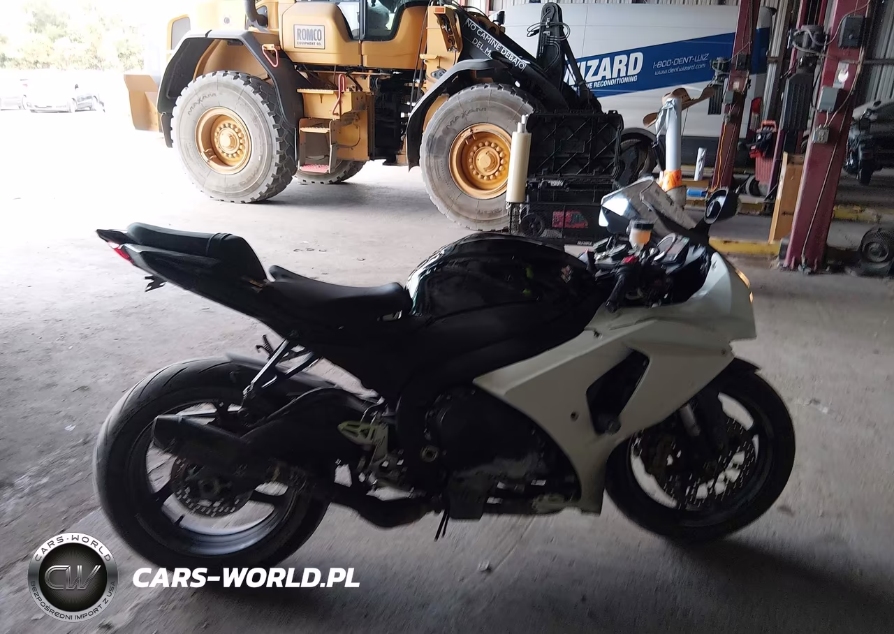 2014 Suzuki Gsx-R1000 VIN:JS1GT78A9E2100647 - 11