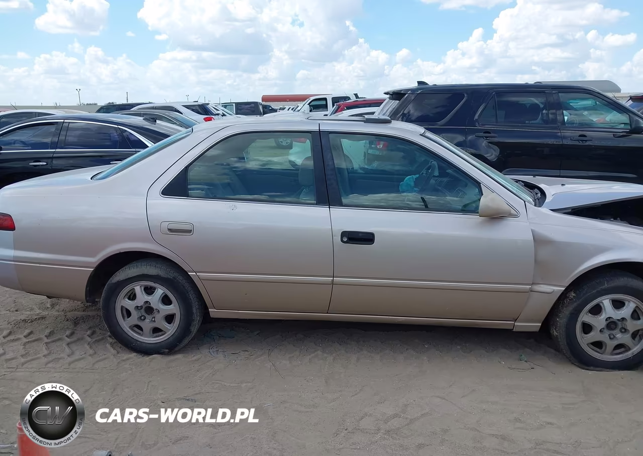 1998 Toyota Camry Le VIN:4T1BG22K2WU384777 - 12