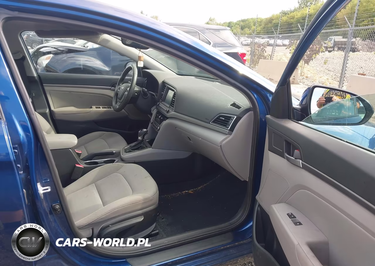 2018 Hyundai Elantra Value Edition VIN:5NPD84LF1JH337251 - 5