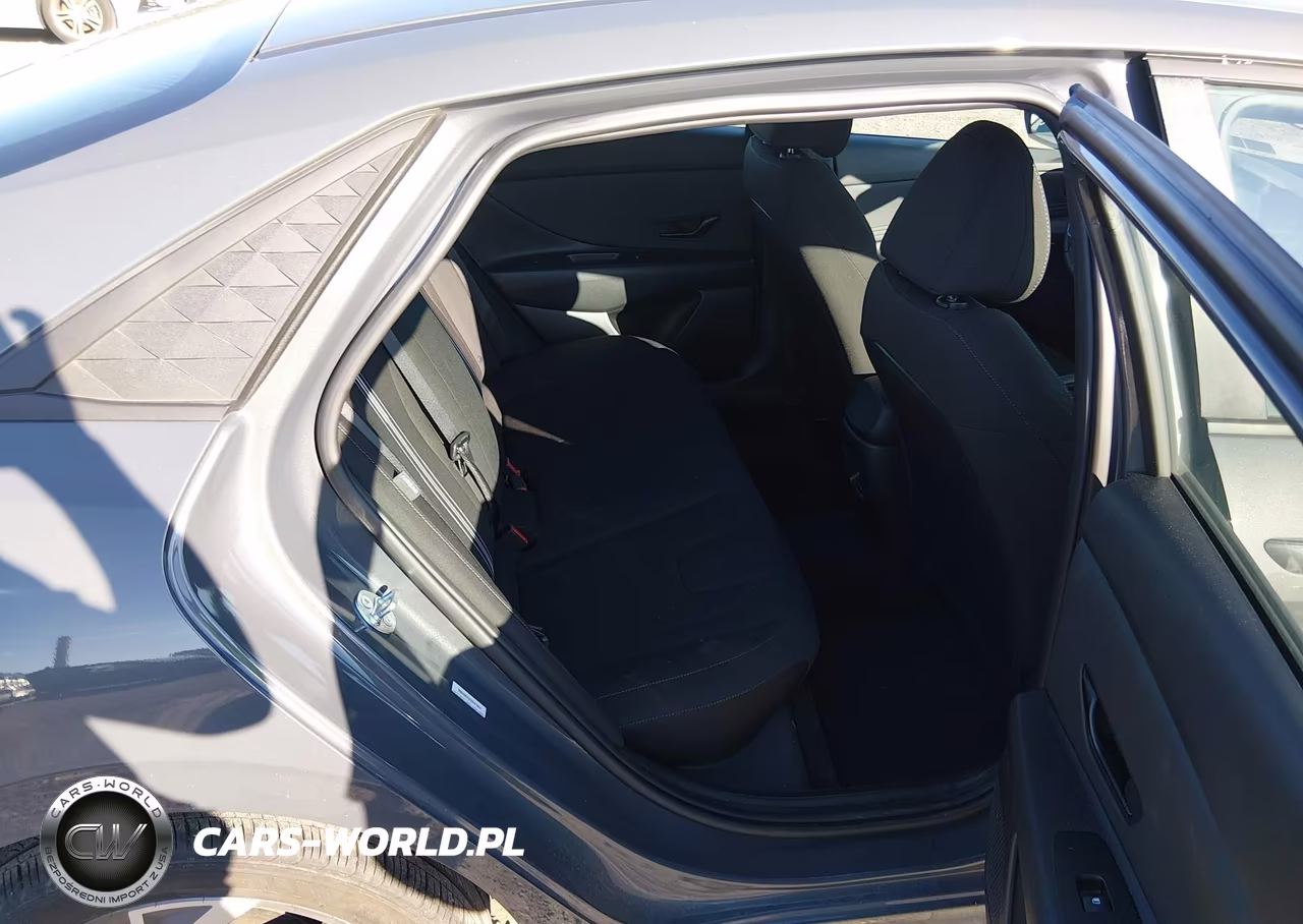 2025 Hyundai Elantra Sel Sport VIN:KMHLM4DG2SU884868 - 8