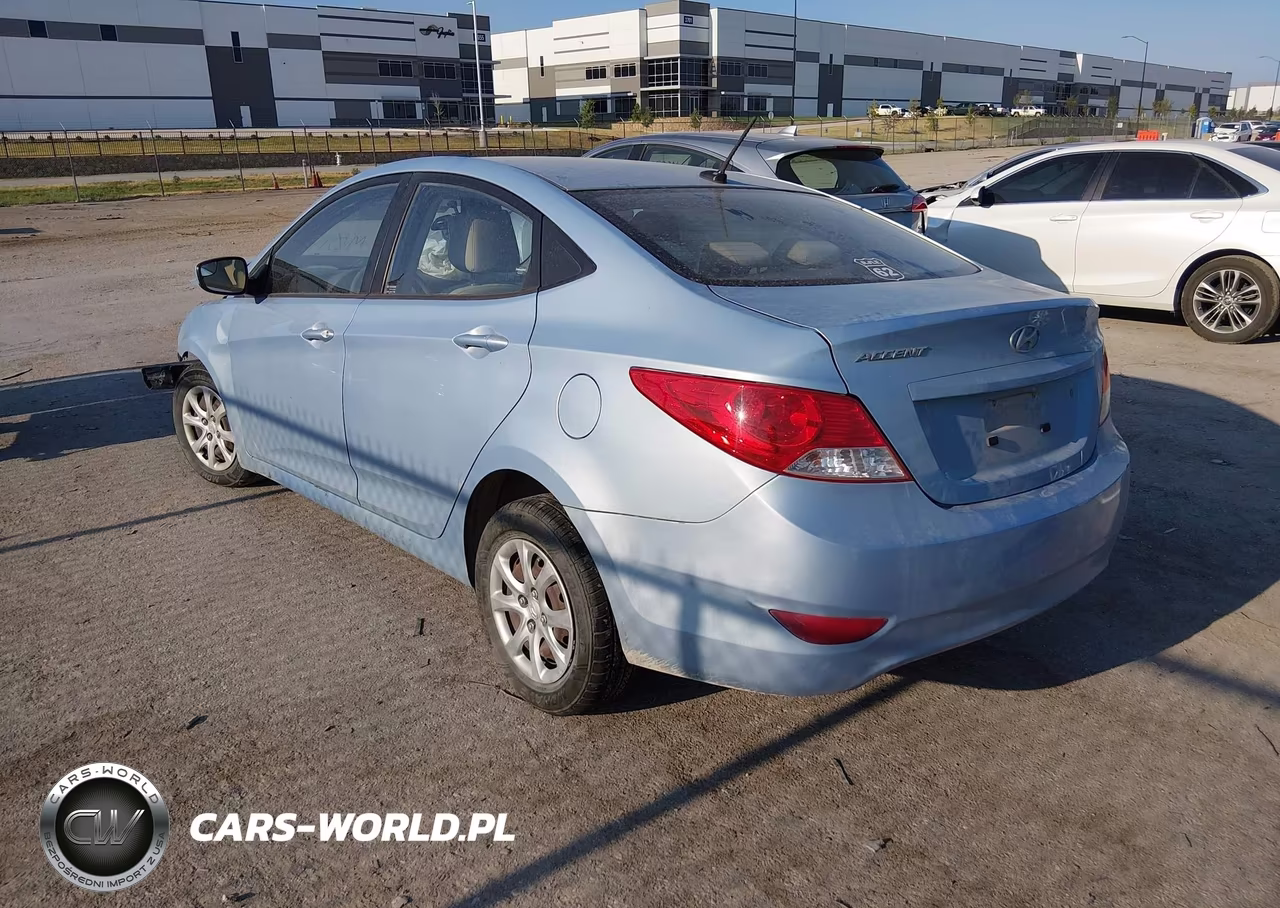 2014 Hyundai Accent Gls VIN:KMHCT4AE8EU717621 - 3