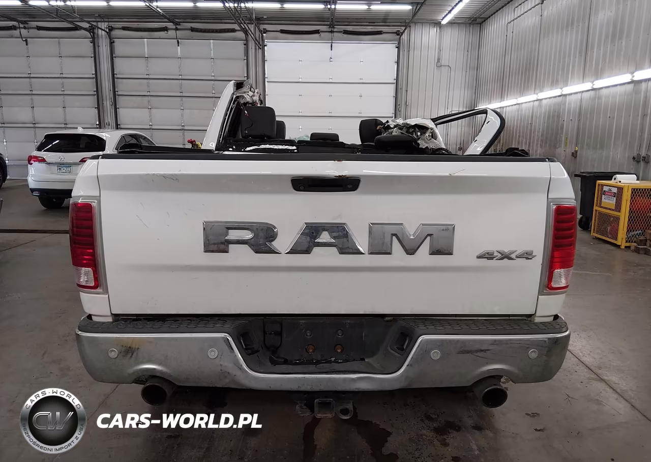 2016 Ram 1500 Laramie VIN:1C6RR7NT1GS414189 - 16