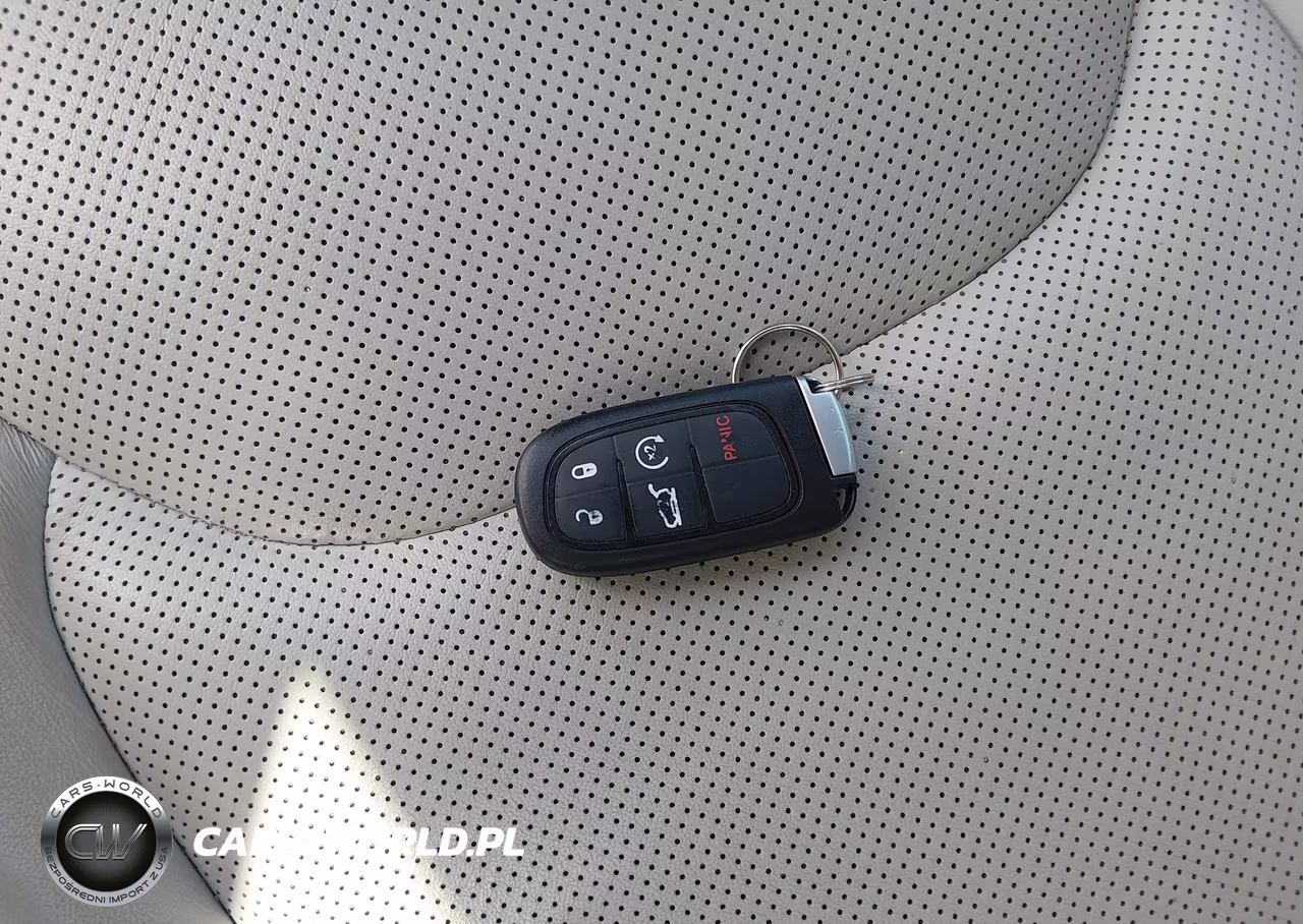 2021 Jeep Cherokee Latitude Lux Fwd VIN:1C4PJLMX1MD203661 - 11