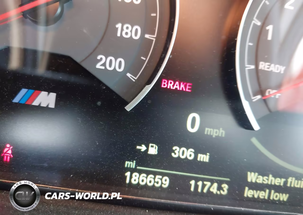 2015 BMW M4 VIN:WBS3R9C52FK329707 - 15
