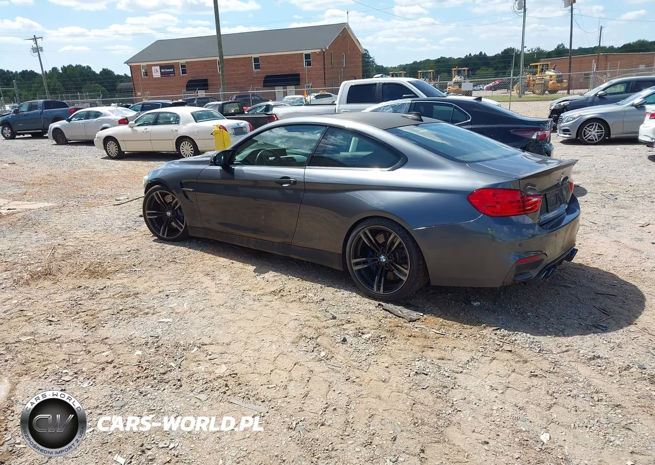 2015 BMW M4 VIN:WBS3R9C52FK329707 - 3