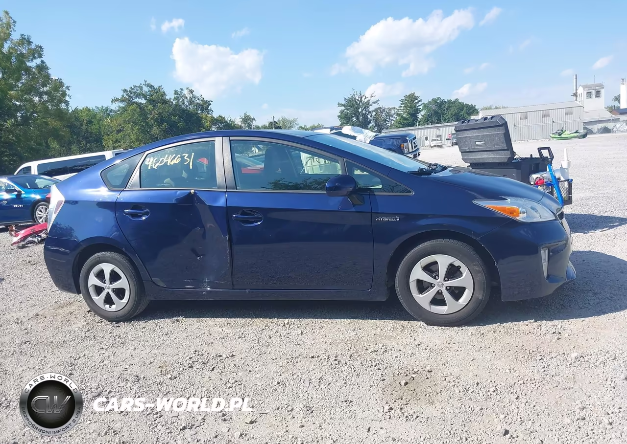 2012 Toyota Prius Two VIN:JTDKN3DU4C0334092 - 13