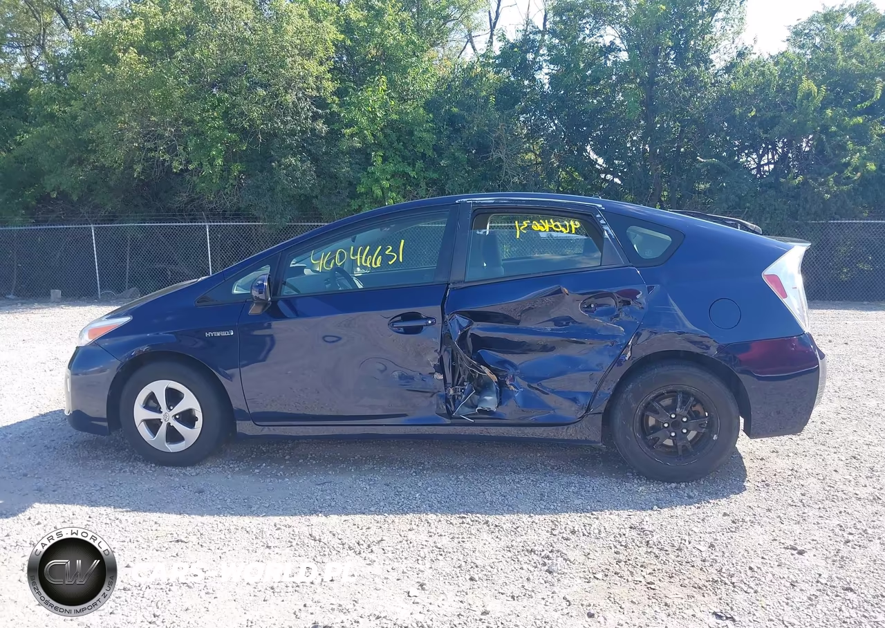 2012 Toyota Prius Two VIN:JTDKN3DU4C0334092 - 14