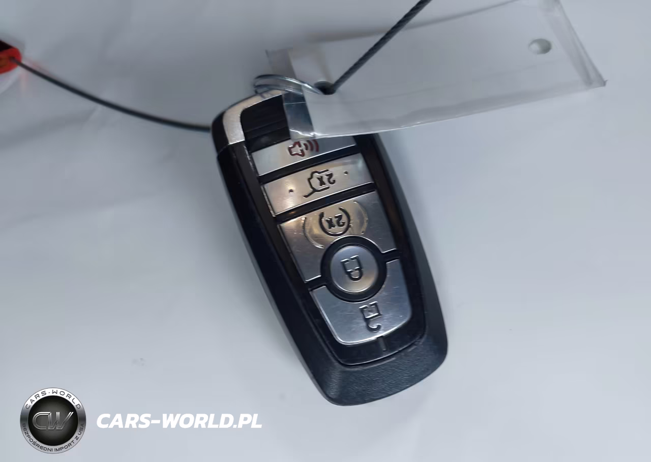 2020 Ford Escape Titanium VIN:1FMCU9J99LUA98635 - 11
