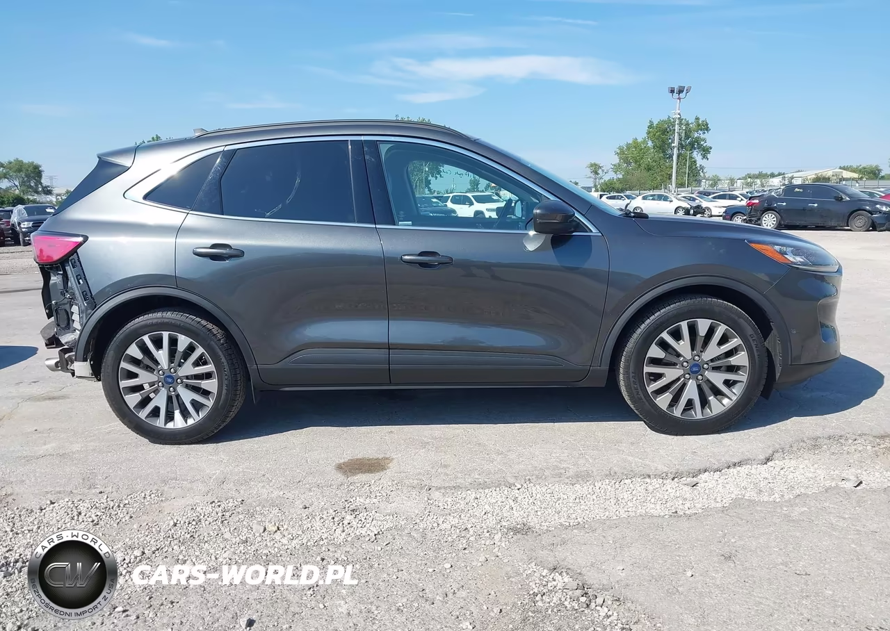 2020 Ford Escape Titanium VIN:1FMCU9J99LUA98635 - 14
