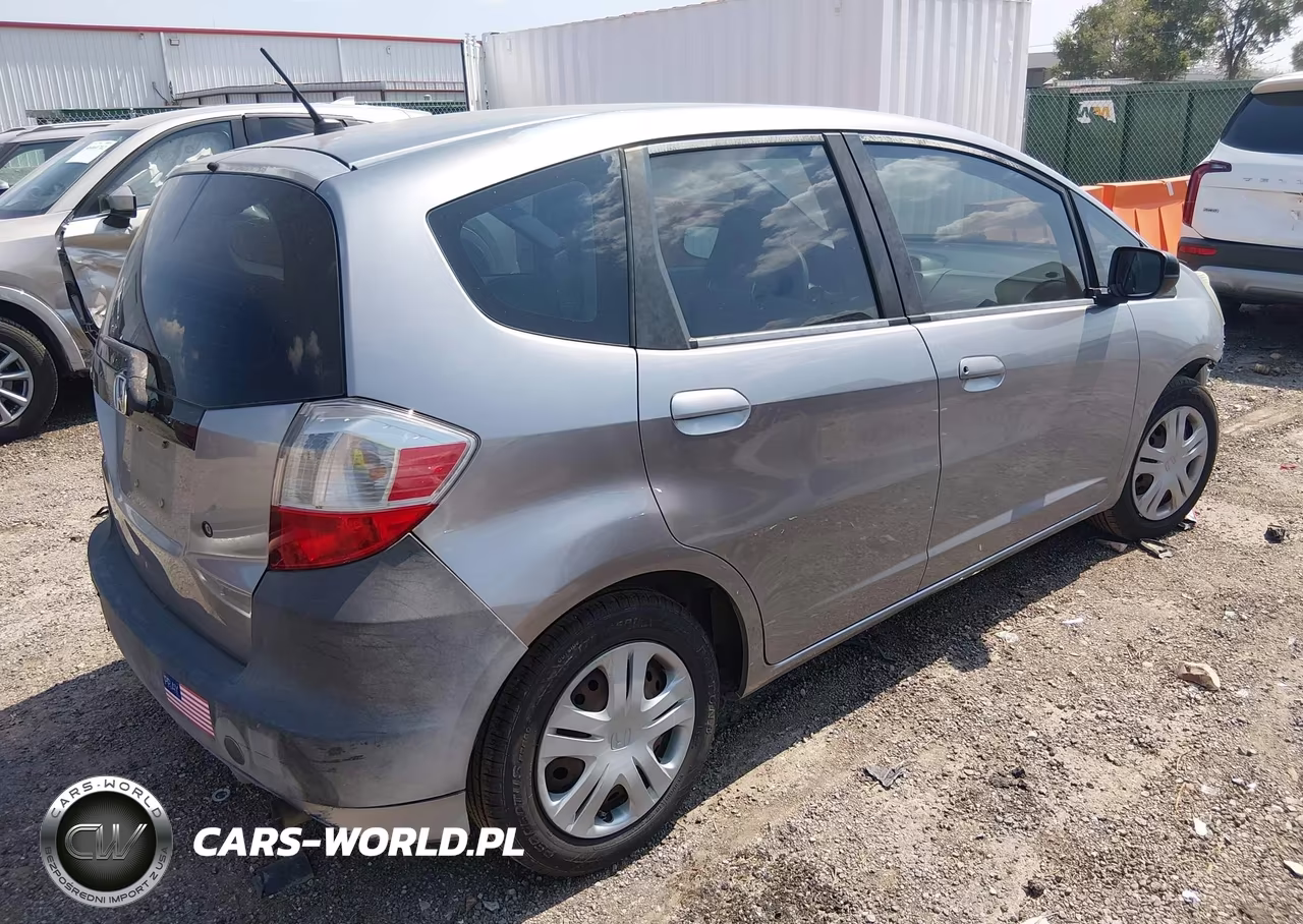 2009 Honda Fit VIN:JHMGE88269C003113 - 4