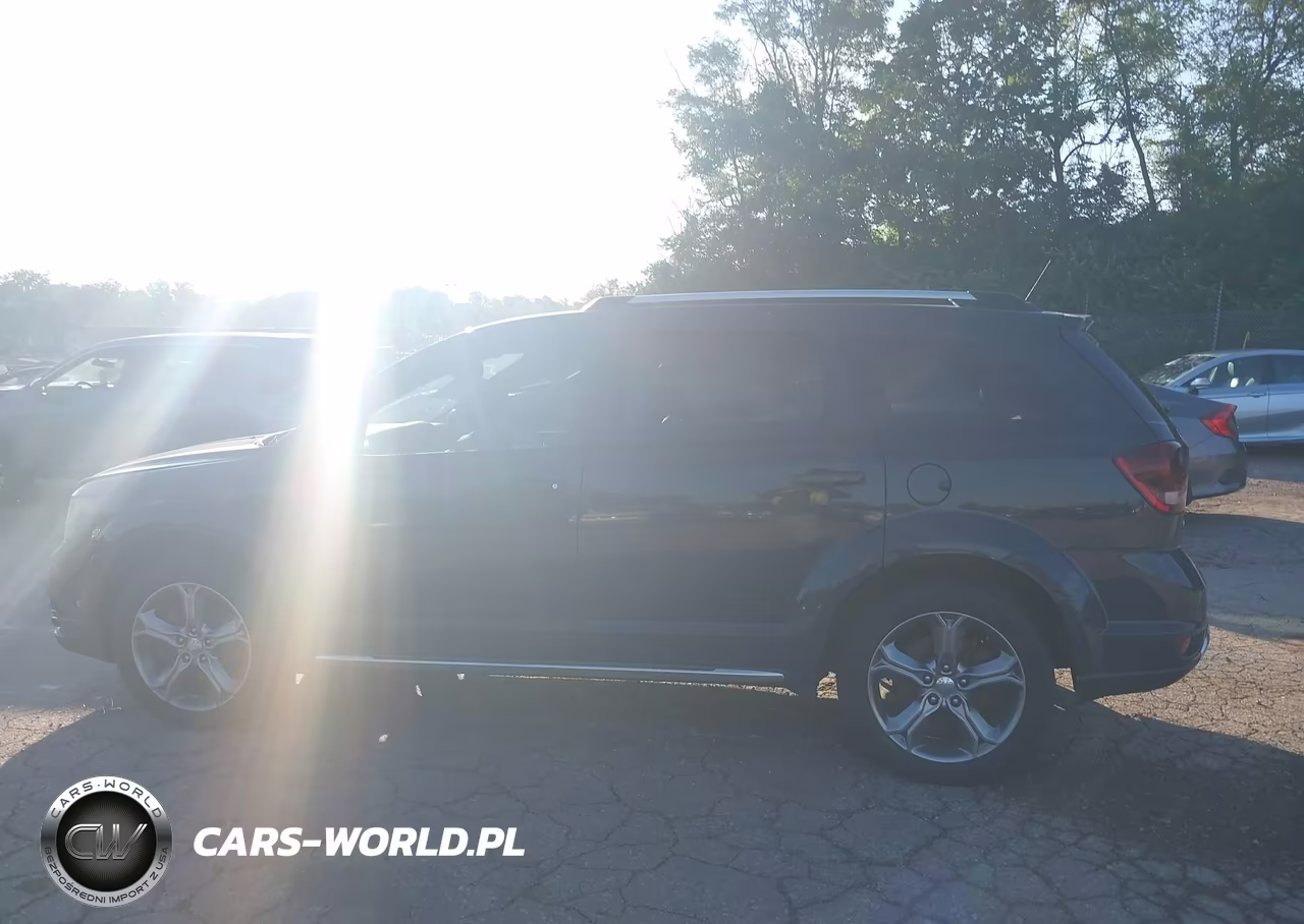 2017 Dodge Journey Crossroad Plus VIN:3C4PDCGB9HT676053 - 15