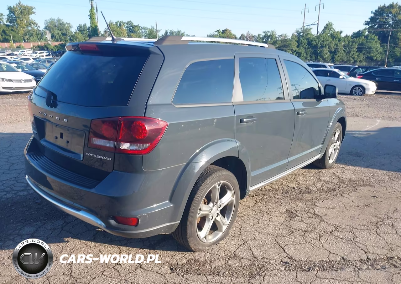 2017 Dodge Journey Crossroad Plus VIN:3C4PDCGB9HT676053 - 4