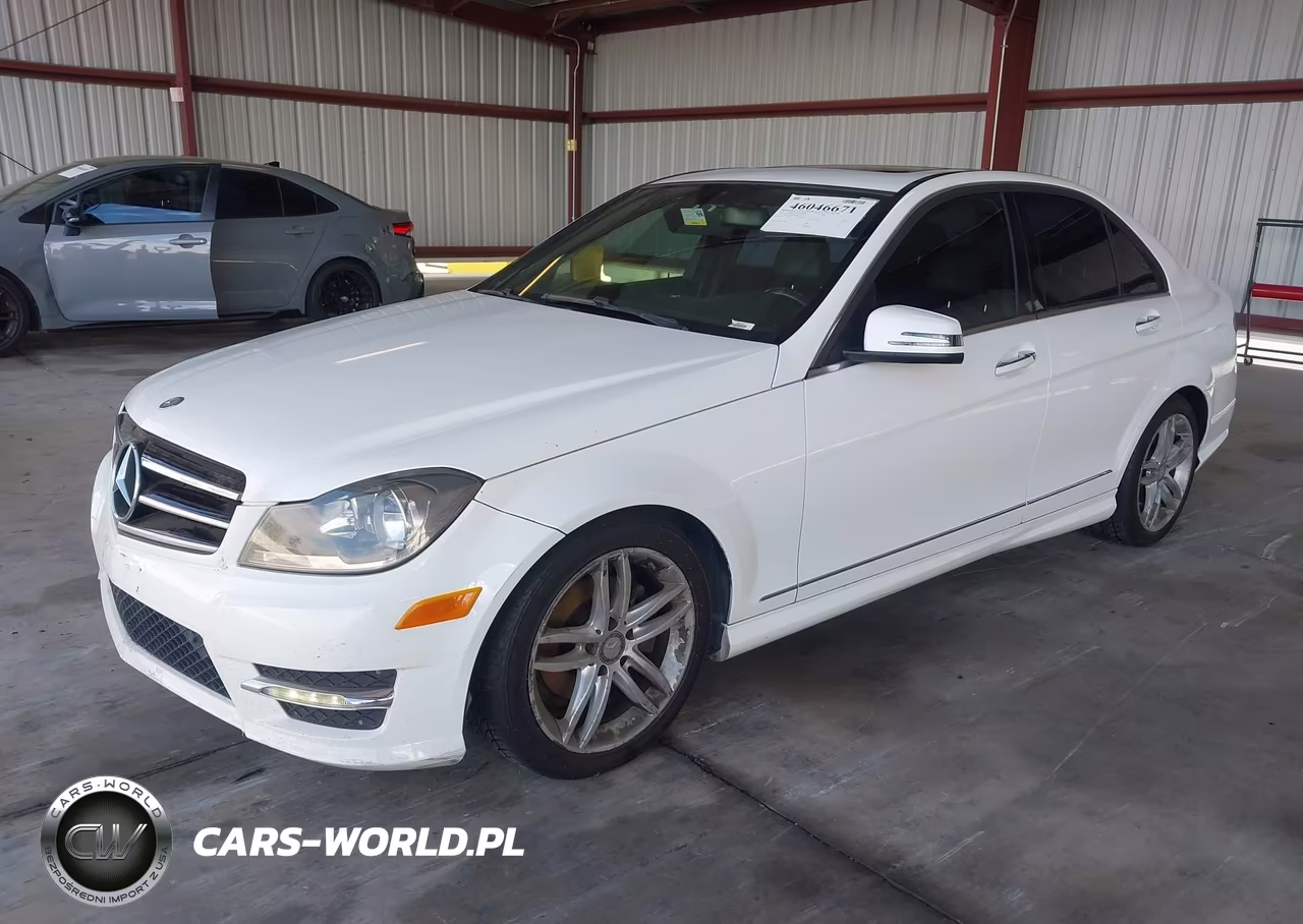 2014 Mercedes-Benz C 250 Sport VIN:WDDGF4HB6ER316182 - 2