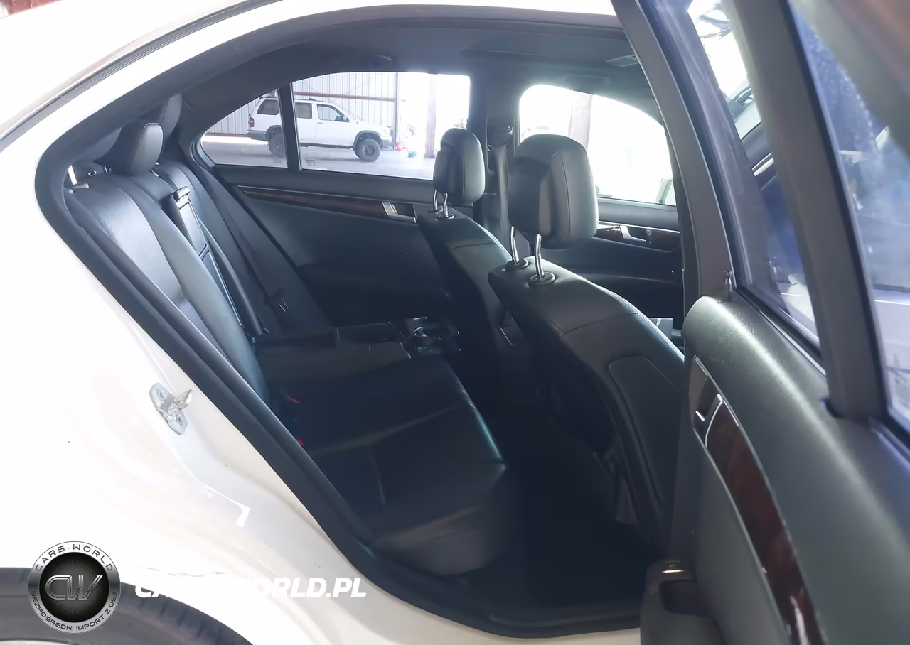 2014 Mercedes-Benz C 250 Sport VIN:WDDGF4HB6ER316182 - 8