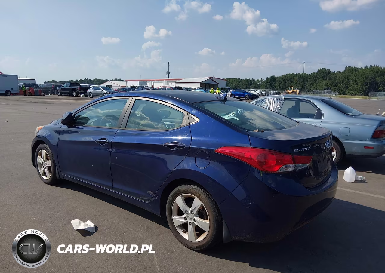 2013 Hyundai Elantra Gls VIN:5NPDH4AE1DH254627 - 3