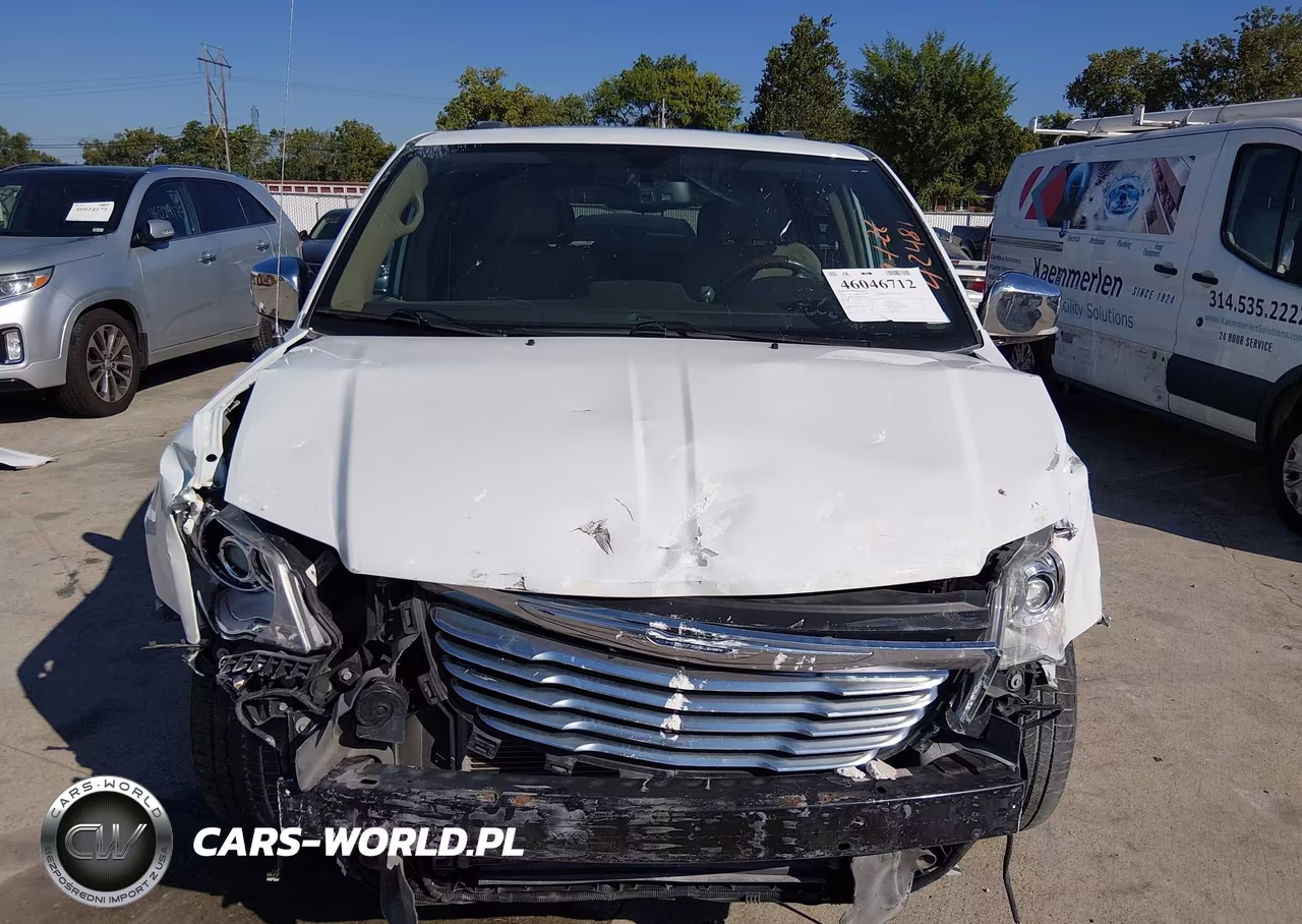 2015 Chrysler Town & Country Limited Platinum VIN:2C4RC1GG9FR618794 - 12