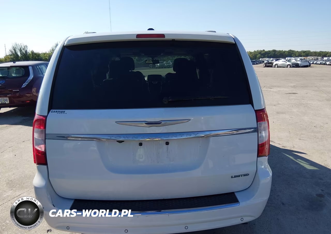 2015 Chrysler Town & Country Limited Platinum VIN:2C4RC1GG9FR618794 - 16