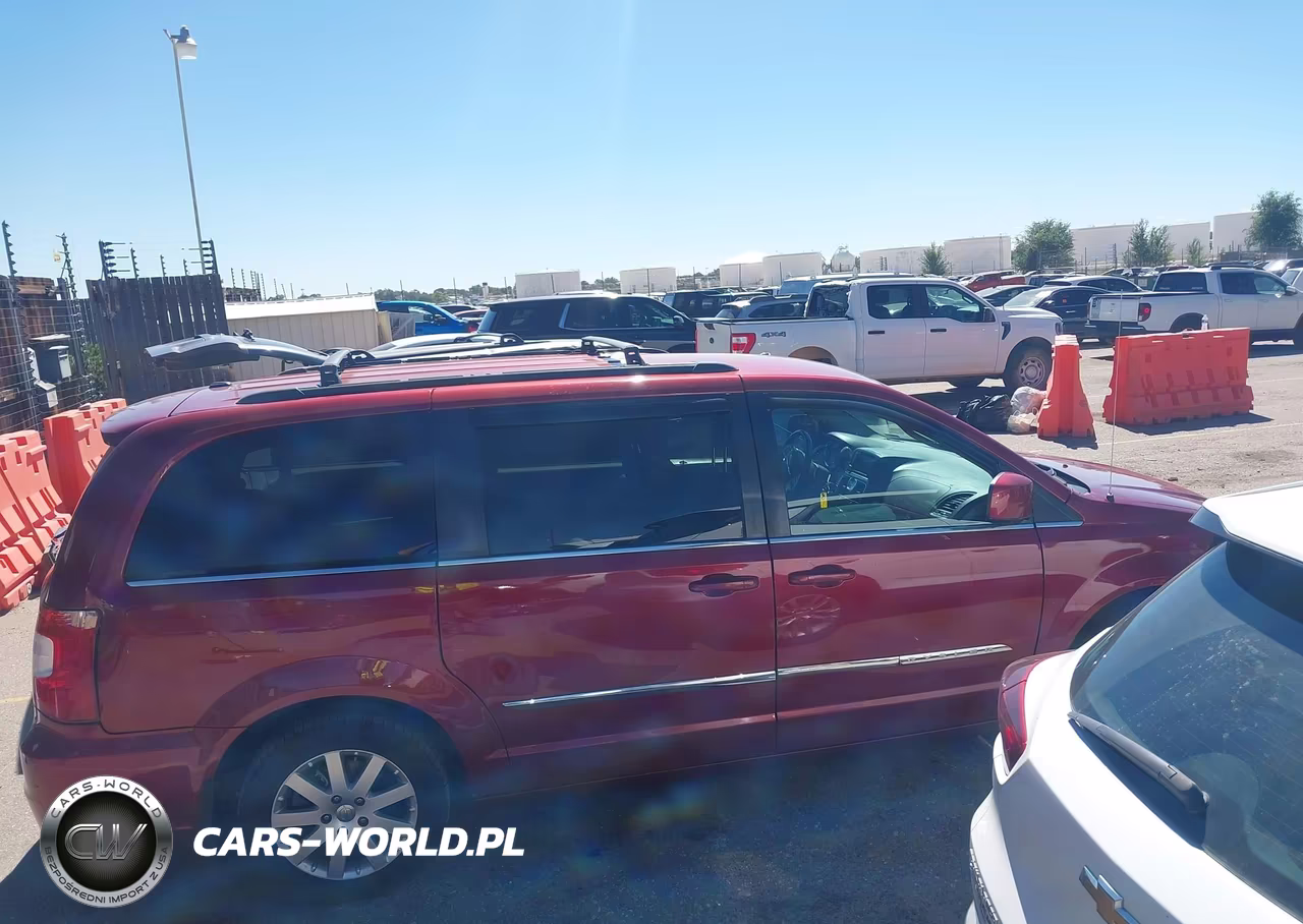 2014 Chrysler Town & Country Touring VIN:2C4RC1BGXER256853 - 13