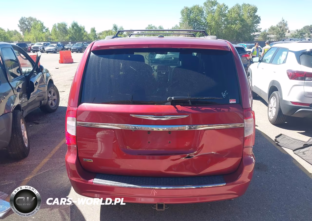 2014 Chrysler Town & Country Touring VIN:2C4RC1BGXER256853 - 16