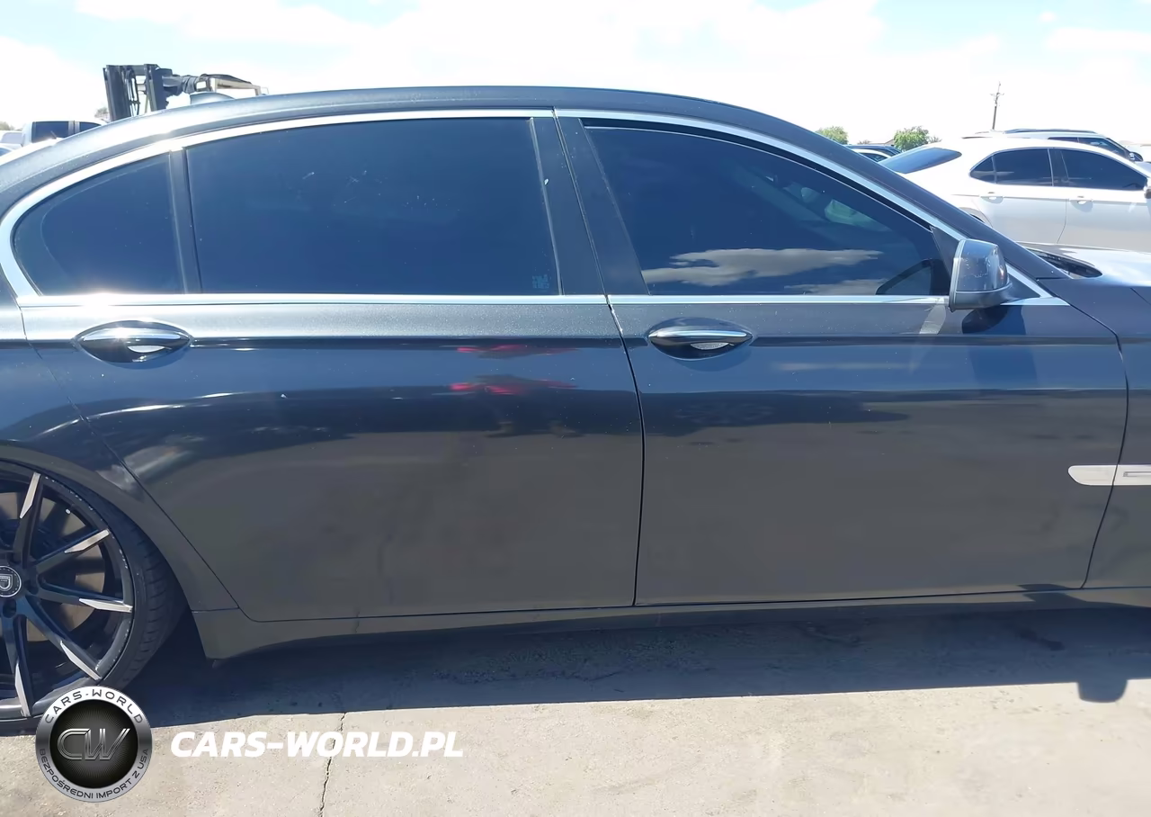 2011 BMW 750Li VIN:WBAKB8C59BCY66500 - 13