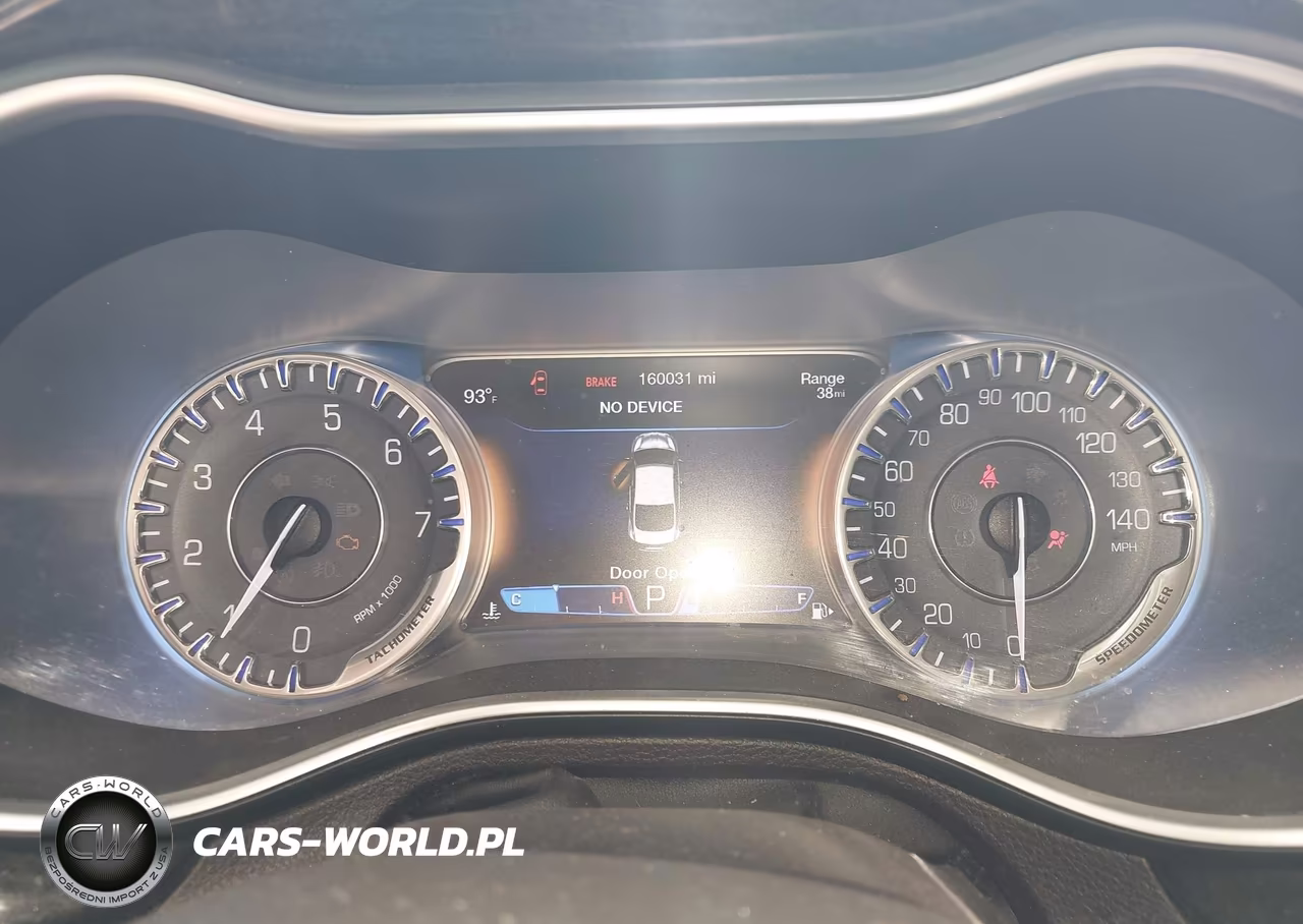2015 Chrysler 200 C VIN:1C3CCCCGXFN501332 - 7