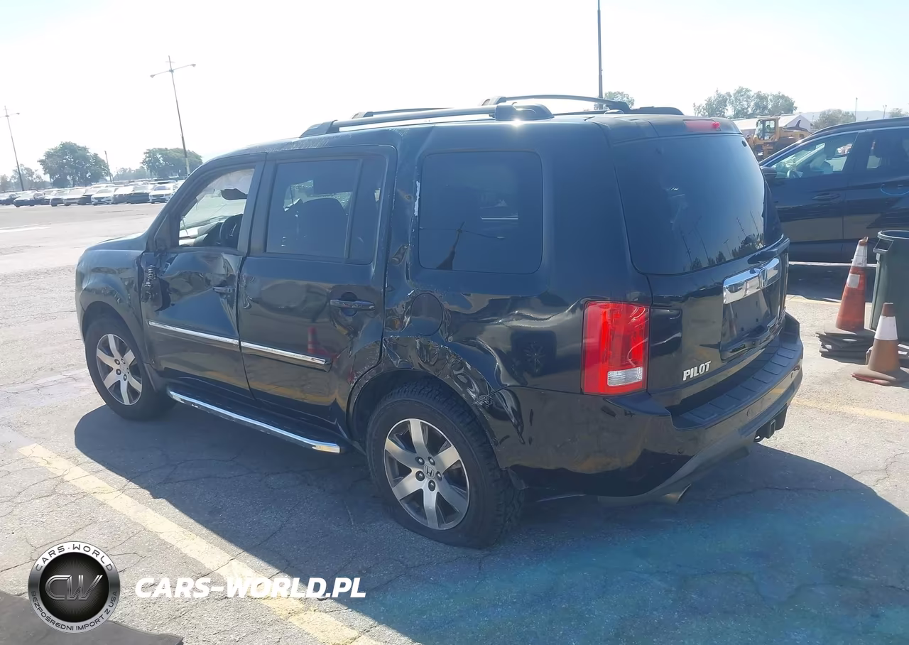 2012 Honda Pilot Touring VIN:5FNYF4H98CB030087 - 3