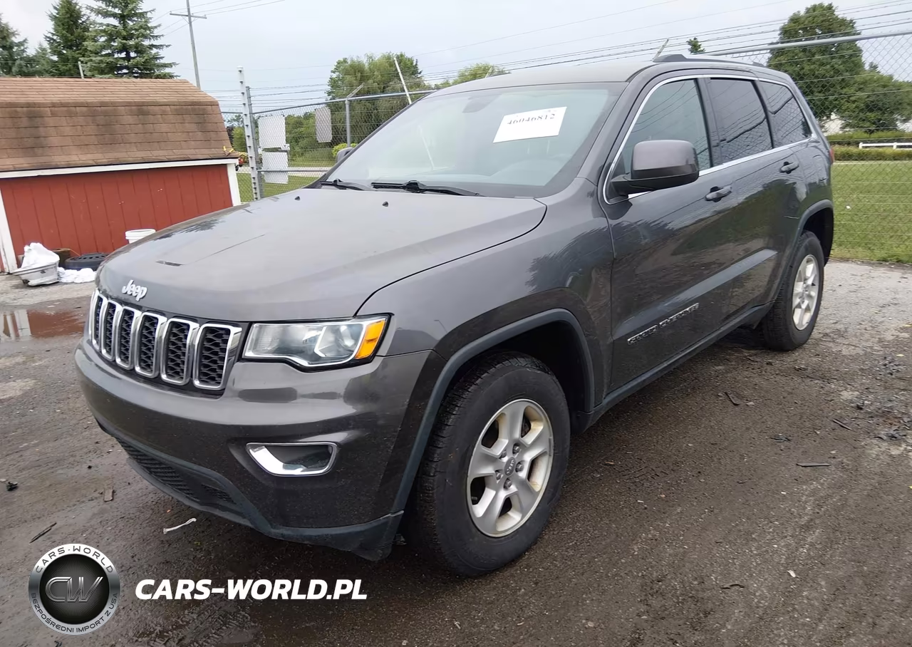 2017 Jeep Grand Cherokee Laredo 4X4 VIN:1C4RJFAG7HC784366 - 2