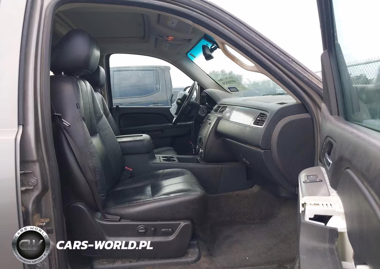2012 Chevrolet Suburban 1500 Lt VIN:1GNSKJE78CR289974 - 5