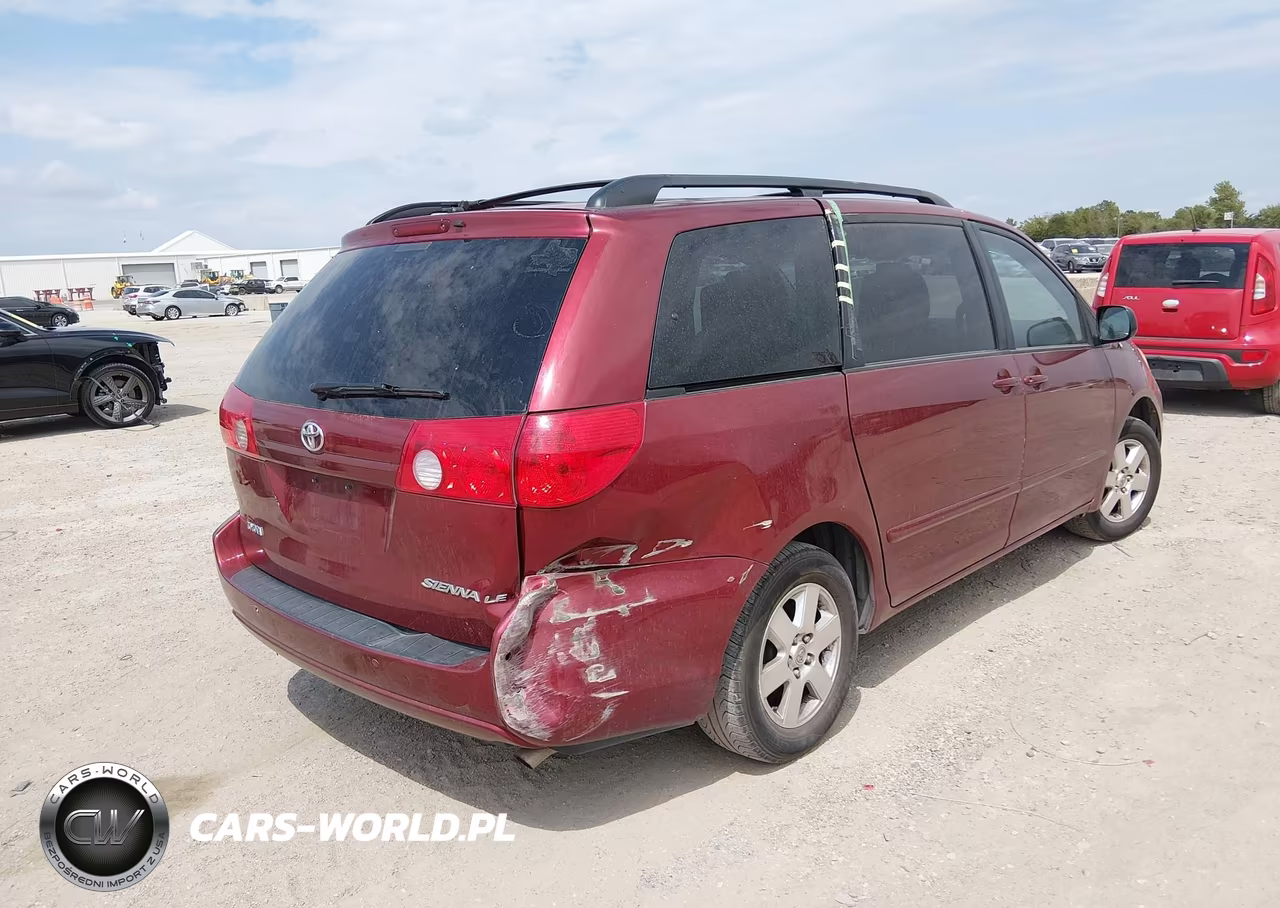 2010 Toyota Sienna Le VIN:5TDKK4CC5AS322311 - 4