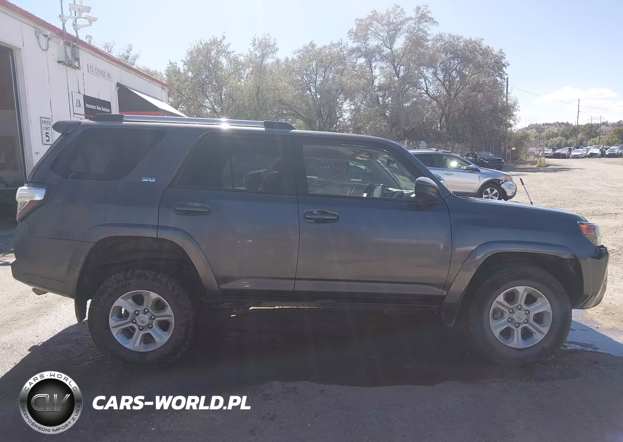 2021 Toyota 4Runner Sr5 VIN:JTEMU5JR1M5937752 - 13