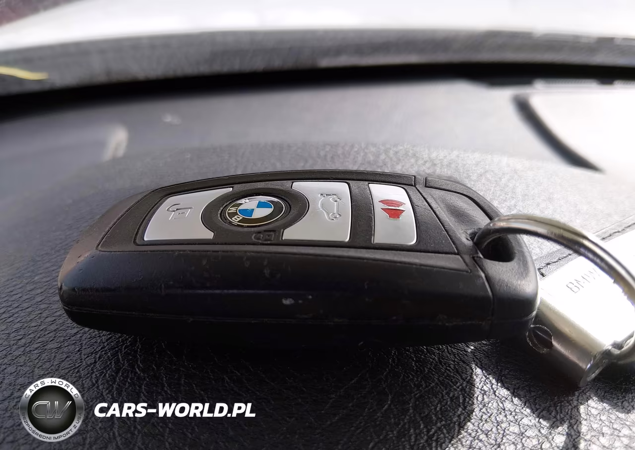2018 BMW 320I xDrive VIN:WBA8A3C50JA357888 - 11
