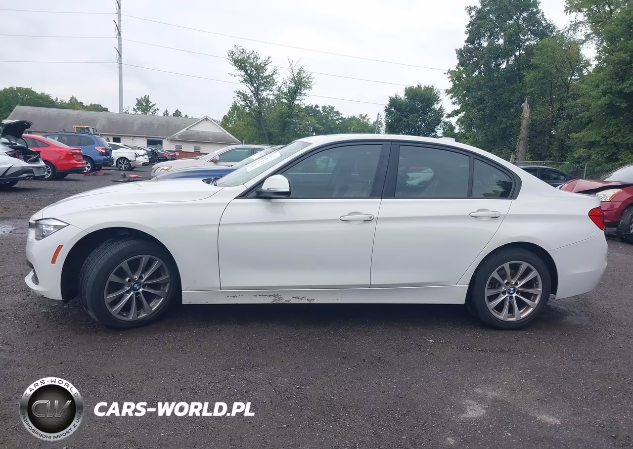 2018 BMW 320I xDrive VIN:WBA8A3C50JA357888 - 14