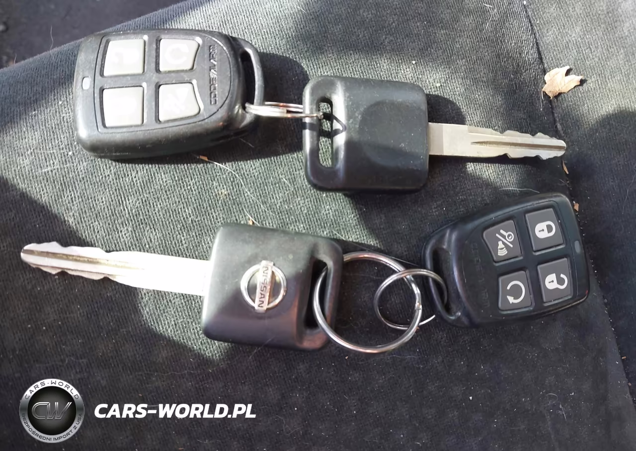 2011 Nissan Versa 1.8S VIN:3N1BC1CP2BL421984 - 11
