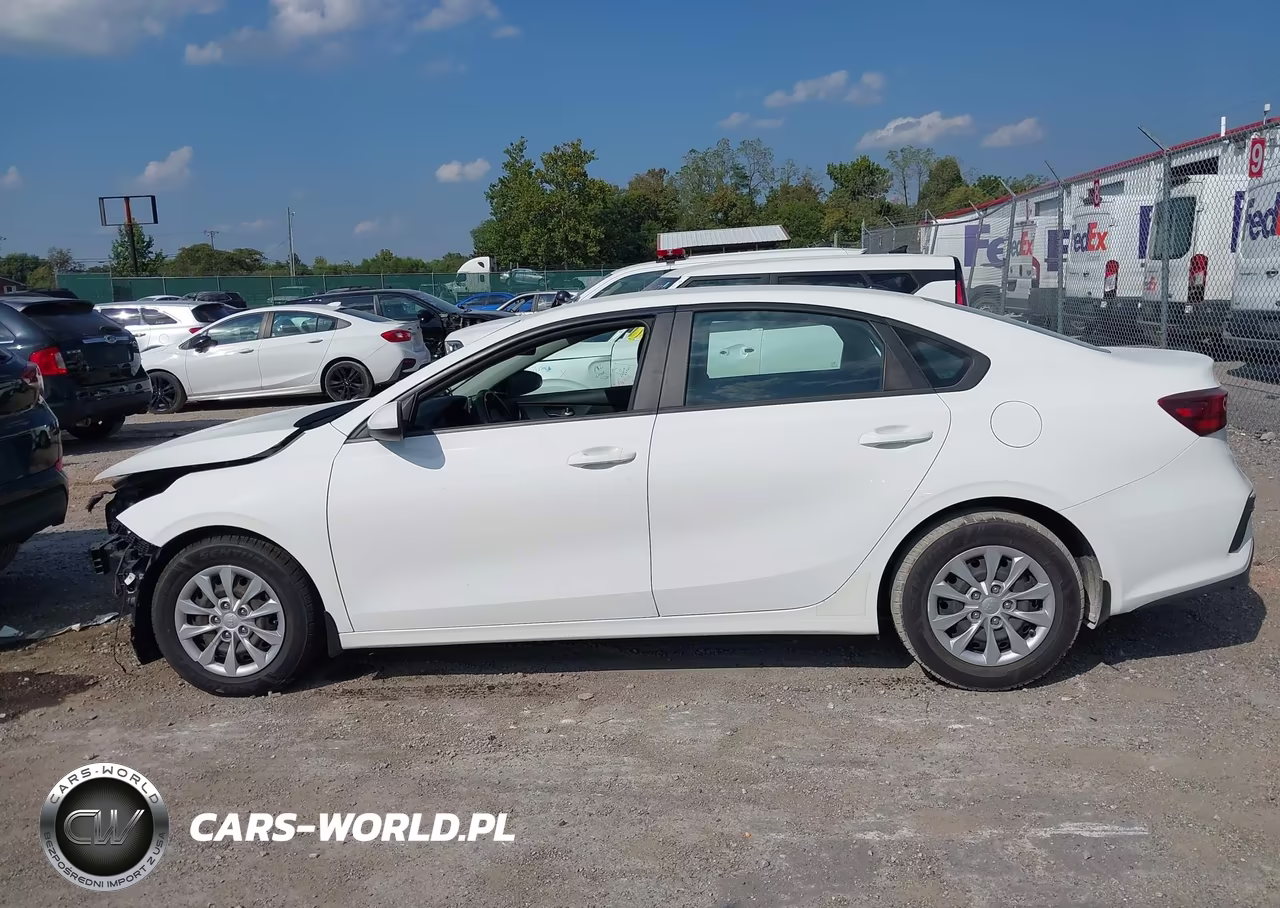 2021 Kia Forte Fe VIN:3KPF24AD6ME303505 - 15