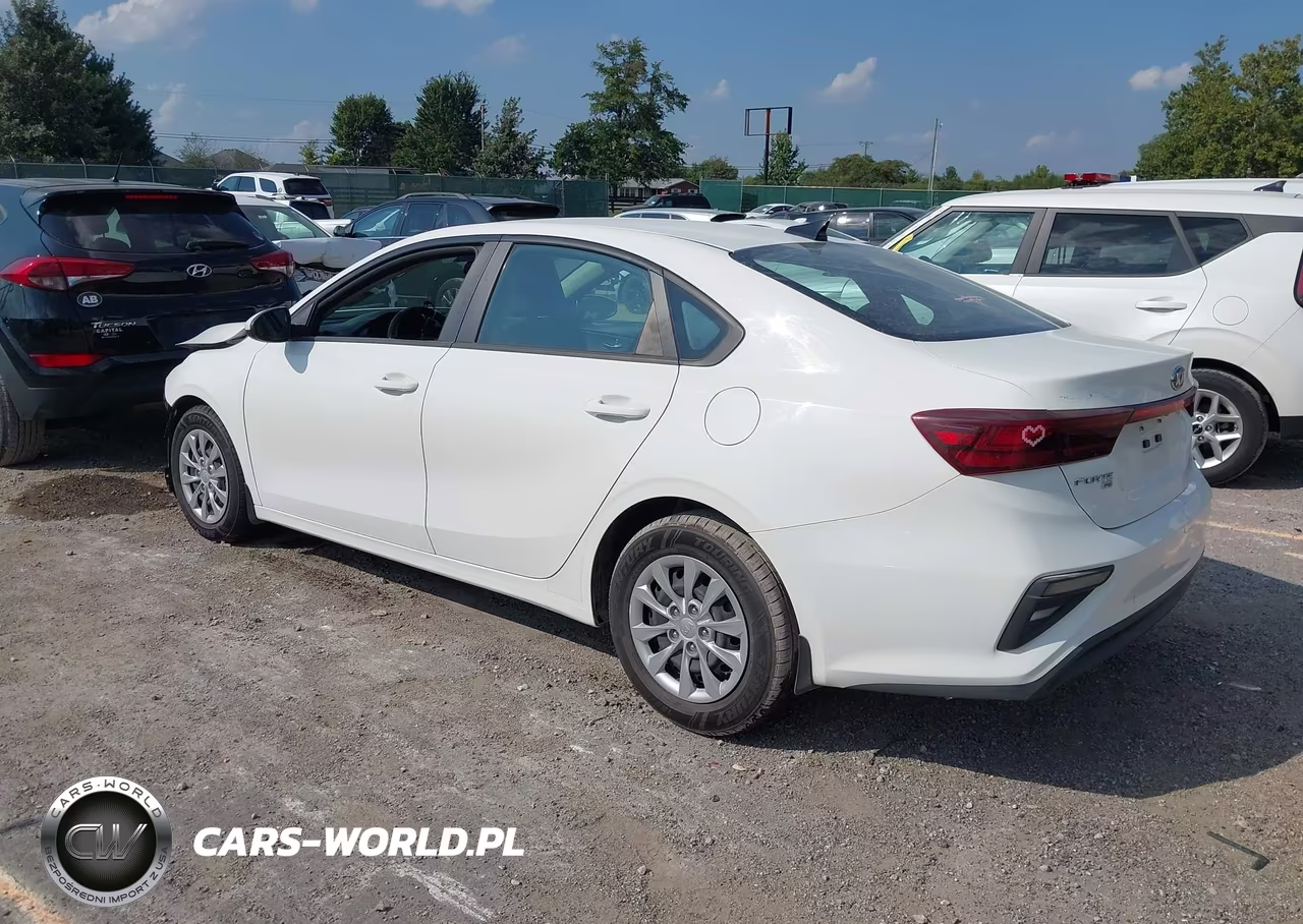 2021 Kia Forte Fe VIN:3KPF24AD6ME303505 - 3