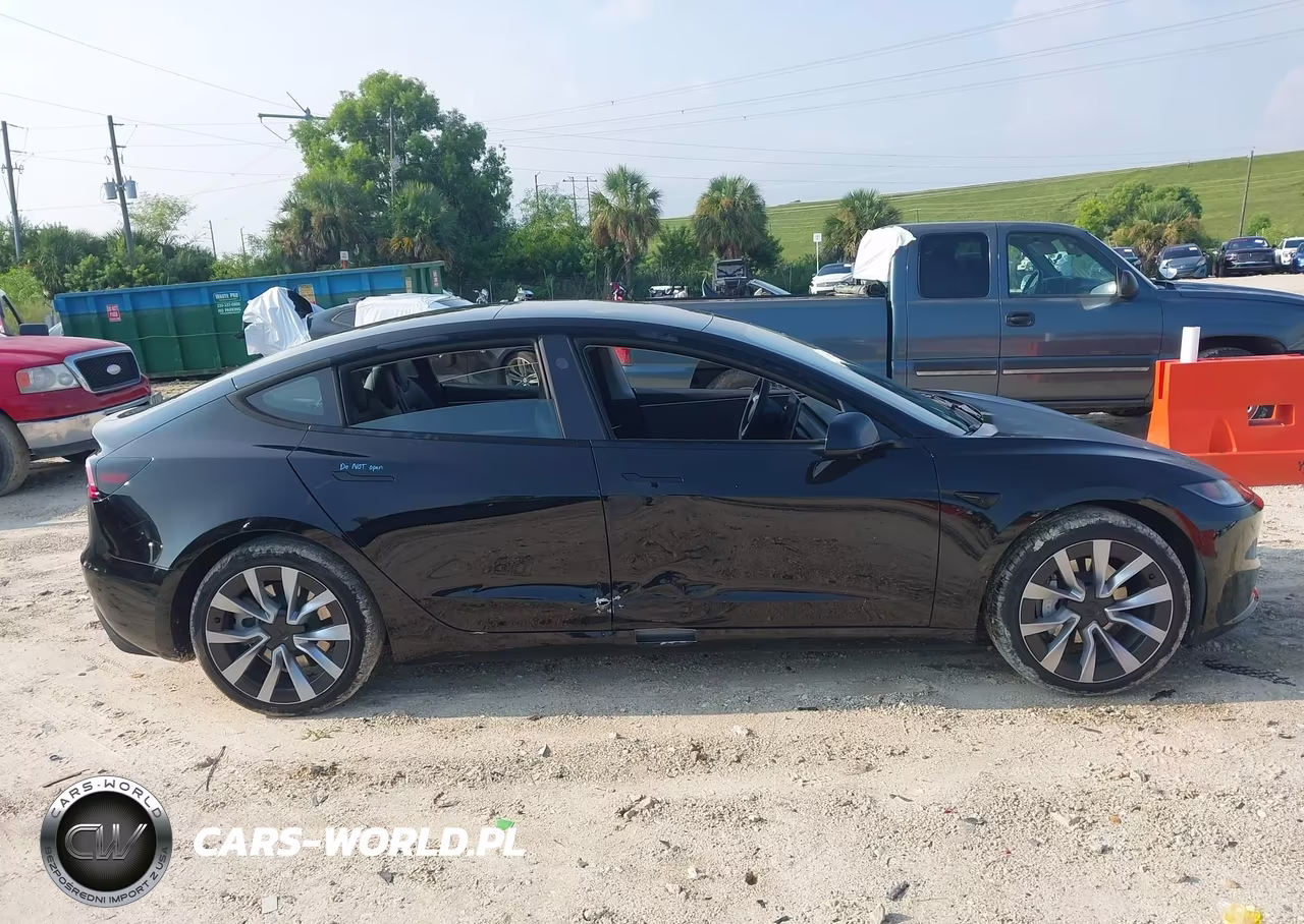 2025 Tesla Model 3 Long Range Rear-Wheel Drive-Standard Rear-Wheel Drive VIN:5YJ3E1EA7SF011684 - 13