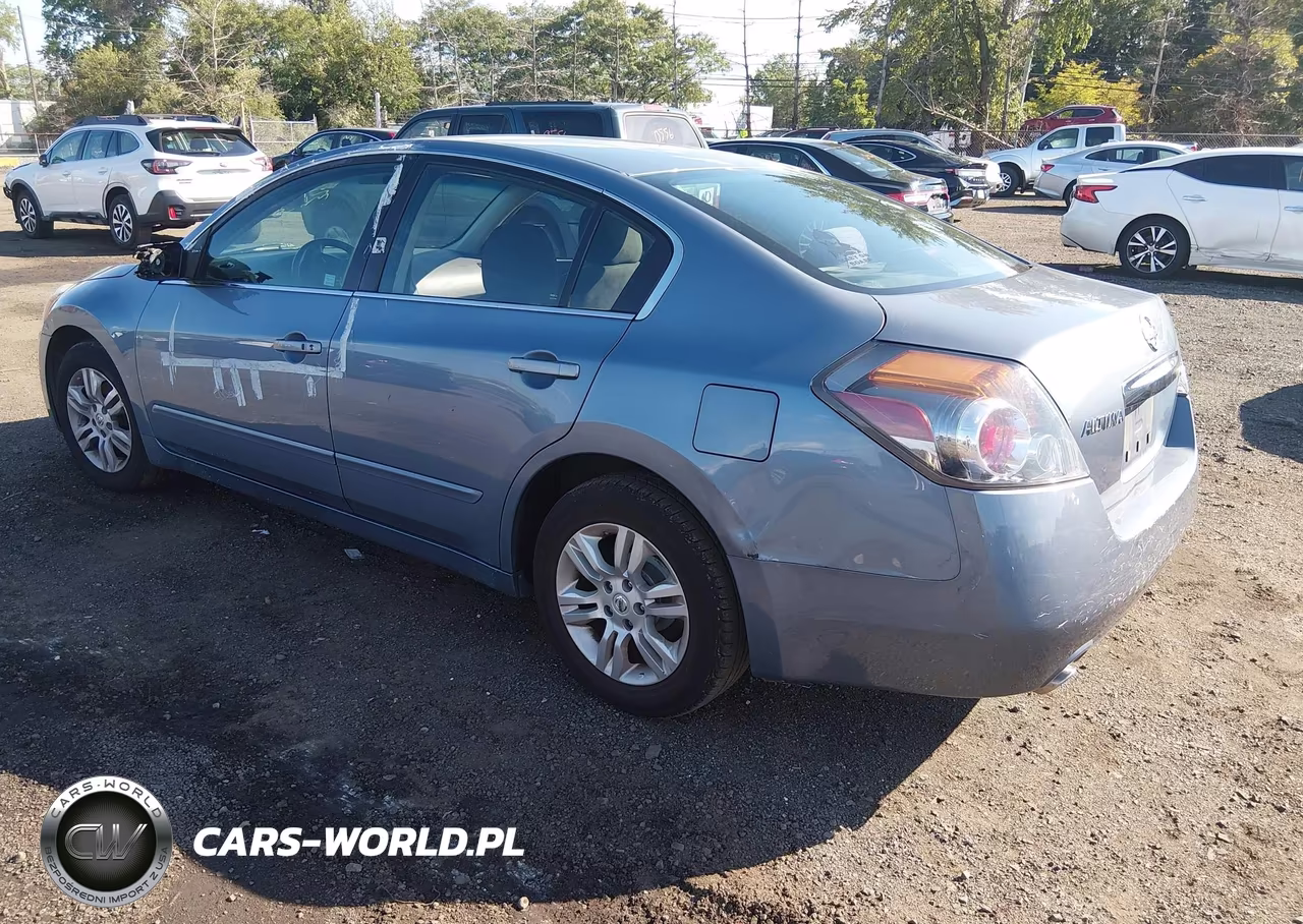 2011 Nissan Altima 2.5 S VIN:1N4AL2AP3BN456735 - 3